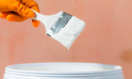 Achieving Surface Perfection in Coatings with Effective Defoamers